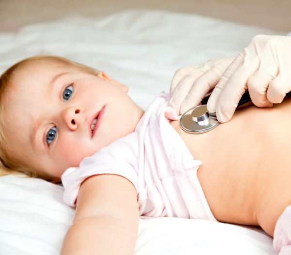 Пневмония у ребенка: симптомы, лечение, причины